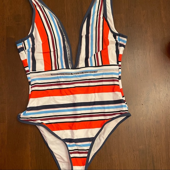 CUPSHE - Picture 5 of 9